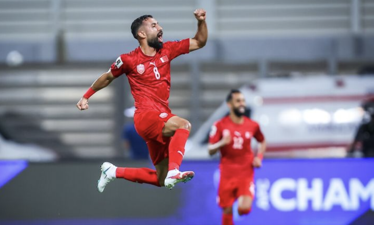 Mohamed Marhoon lập cú đúp giúp Bahrain thoát thua Indonesia ngày 10/10. Ảnh: AFC