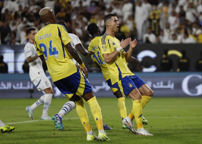 Al Nassr hòa ‘Siêu kinh điển': Ronaldo phung phí cơ hội, để lại hình ảnh không đẹp- Ảnh 3.